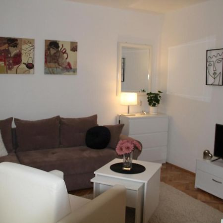 Apartment Sophie Novi Sad Buitenkant foto