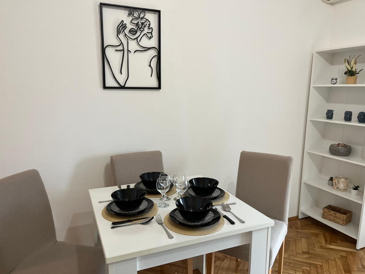 Apartment Sophie Novi Sad Buitenkant foto