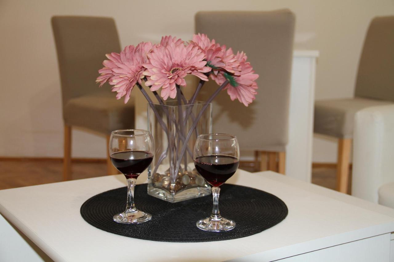 Apartment Sophie Novi Sad Buitenkant foto