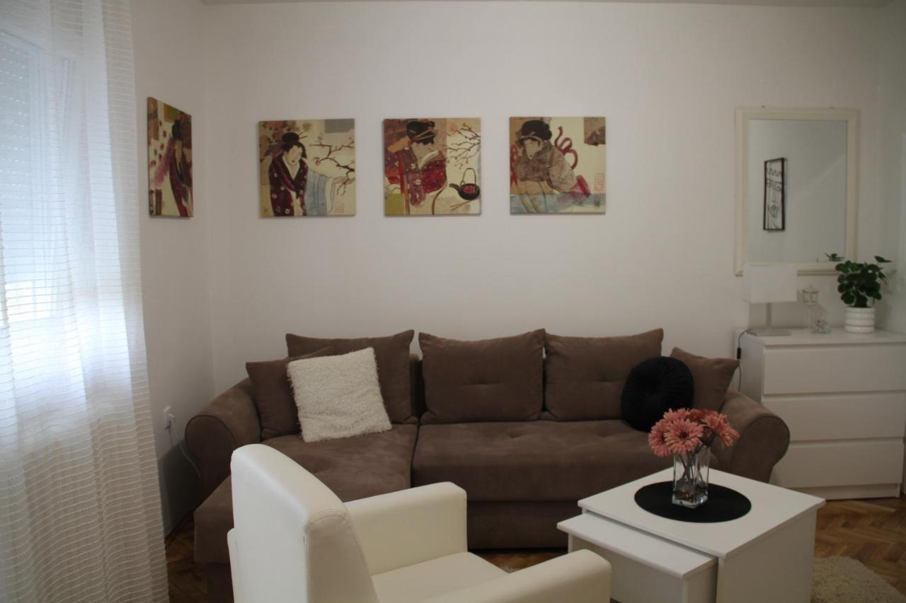 Apartment Sophie Novi Sad Buitenkant foto
