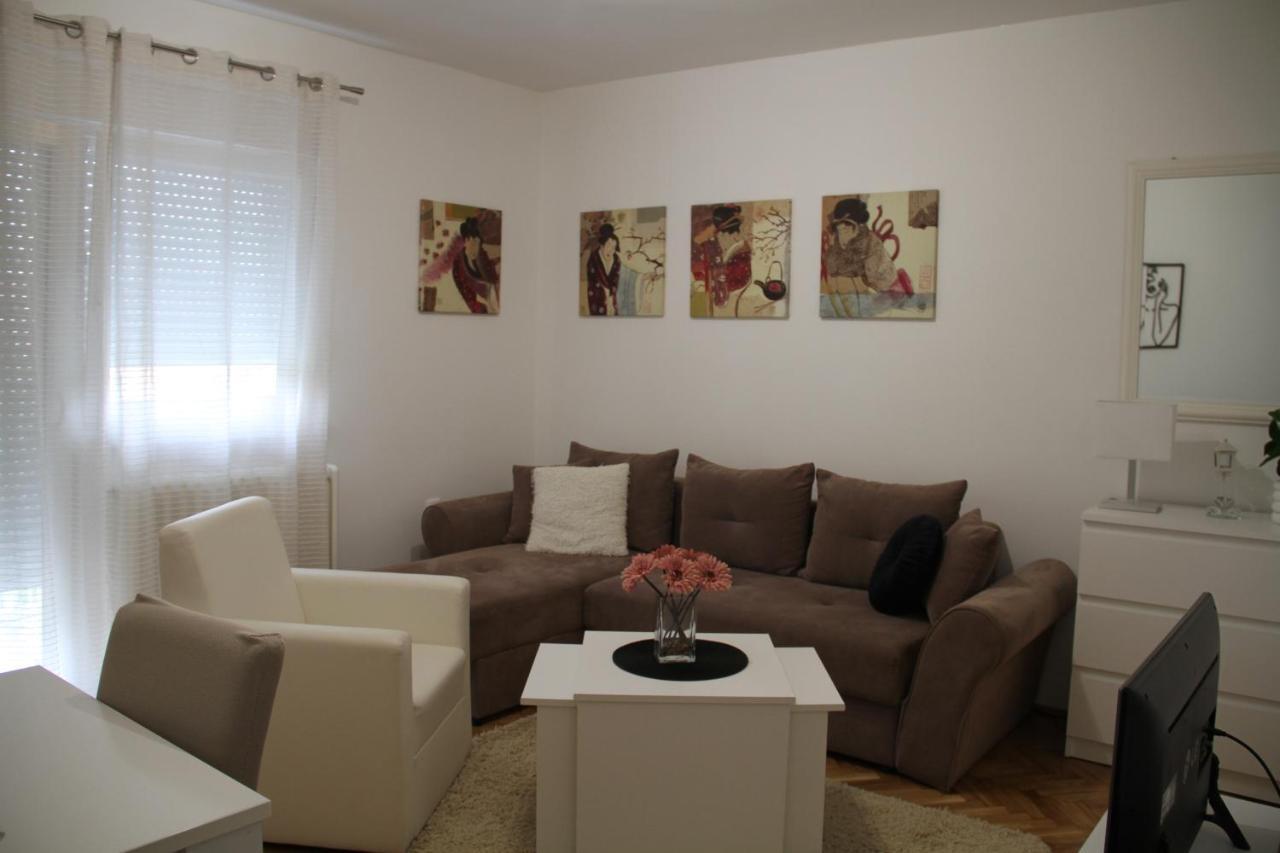 Apartment Sophie Novi Sad Buitenkant foto